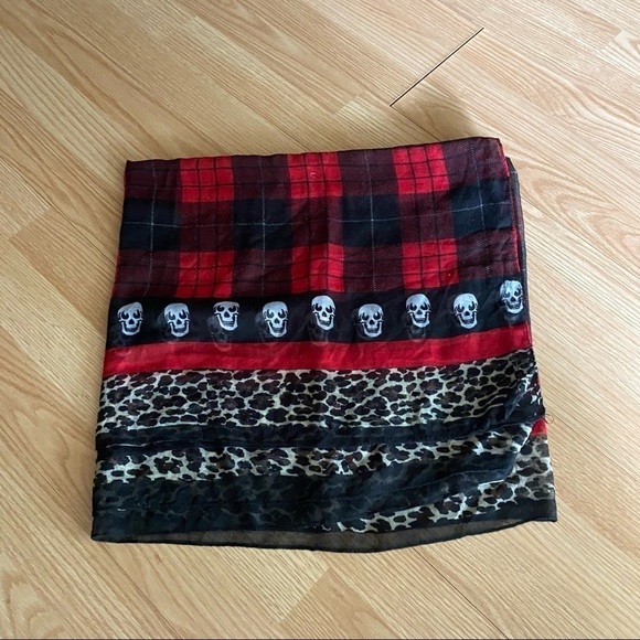 Skulls Red Black Plaid Animal Print Scarf OS - Picture 1 of 8